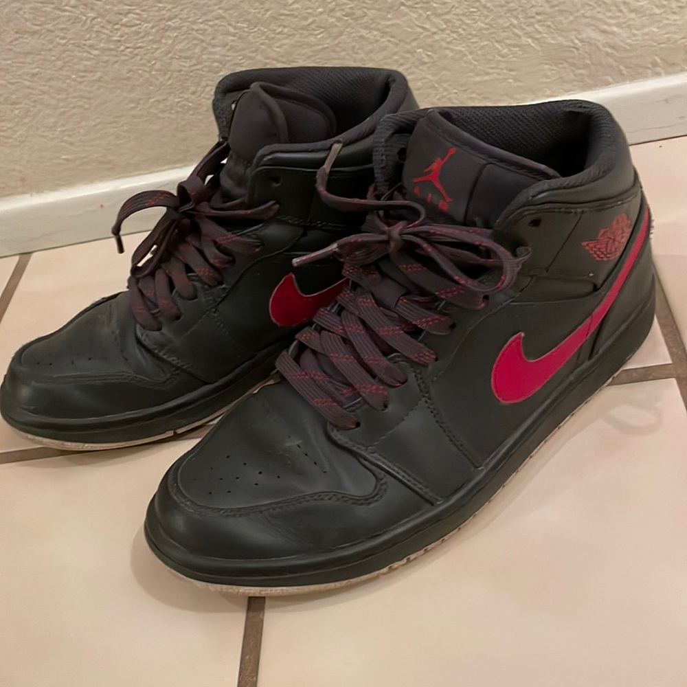 Nike Air Jordan Mid